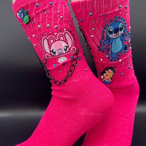 Chaussettes indésirables pour enfants avec breloques inspirées des points