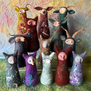 ¡Listo para enviar! Muñeco de peluche de fieltro húmedo, hecho a mano, esculpido, con cara de arcilla, relleno de lana, ideal para colocar en estanterías, colorido, regalo único.