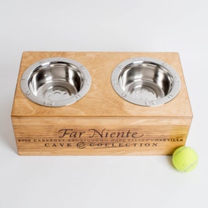 Medium Far Niente Cave Collection Wine Crate Pet Feeder, Choice of Finish afbeelding 3