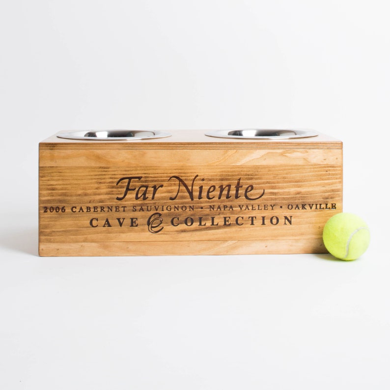 Medium Far Niente Cave Collection Wine Crate Pet Feeder, Choice of Finish afbeelding 2
