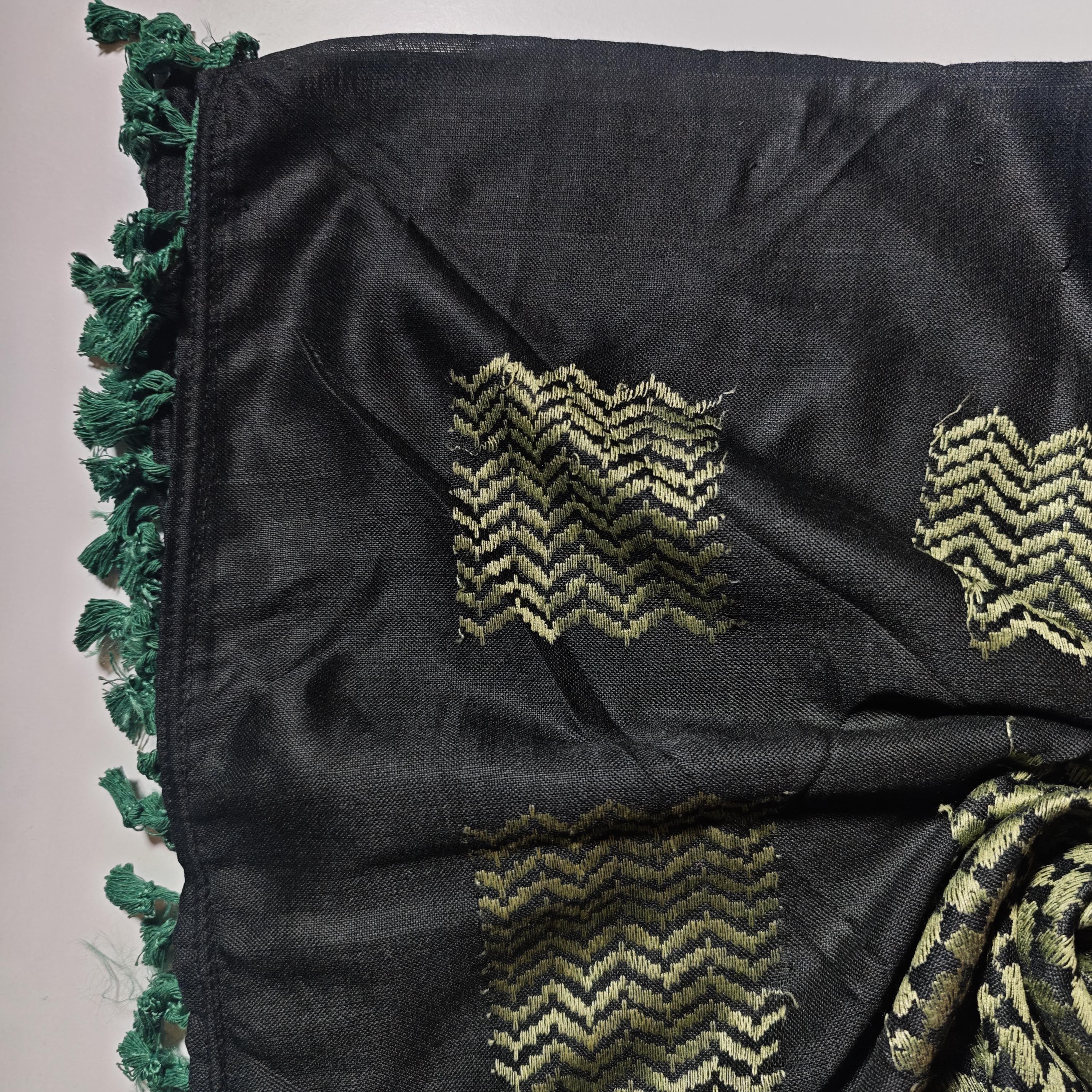 パレスチナ製の緑と黒のクーフィーヤ - 唯一のオリジナルクーフィーヤ