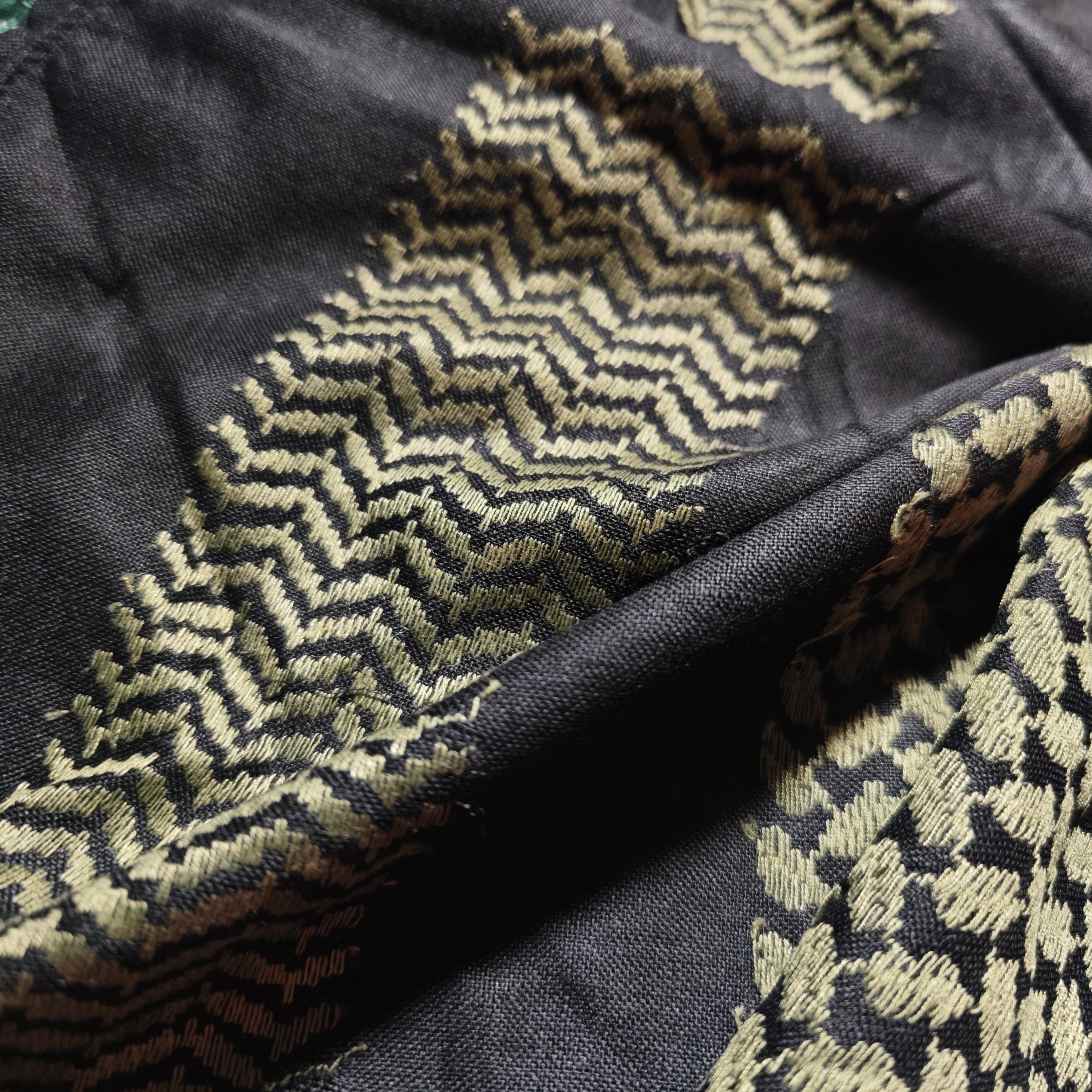 パレスチナ製の緑と黒のクーフィーヤ - 唯一のオリジナルクーフィーヤ