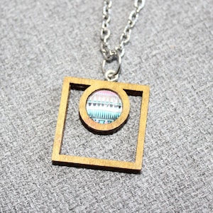 collier court image, collier pendentif, bijou aztèque, pendentif carré, cabochon de verre, bijoux bois, collier, acier inoxydable, bohème