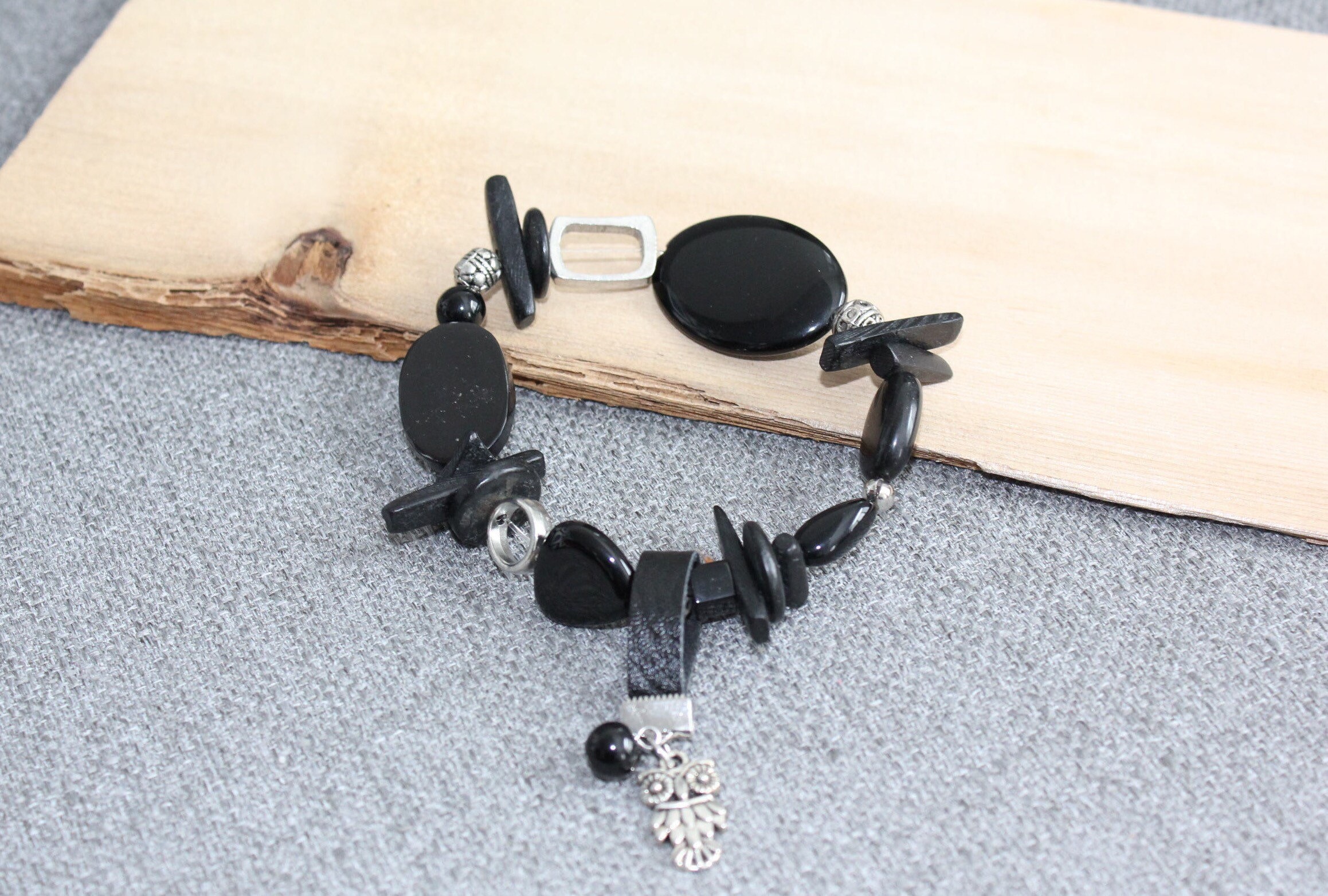 bracelet, bracelet &eacute;lastique, noir, hibou, owl, bracelet noir, bracelet m&eacute;tal, quebec,