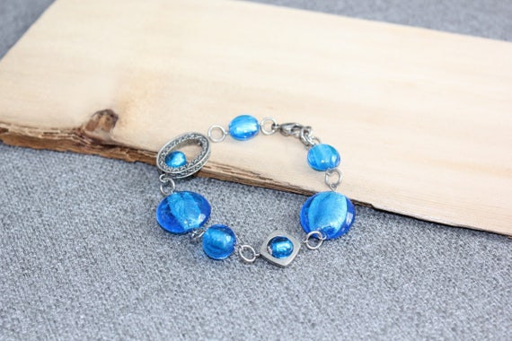 bracelet, bijoux, bracelet bleu, bracelet verre, bleu, verre soufflé, bracelet étain, ajustable, fait à montreal, bijoux fantaisie, quebec