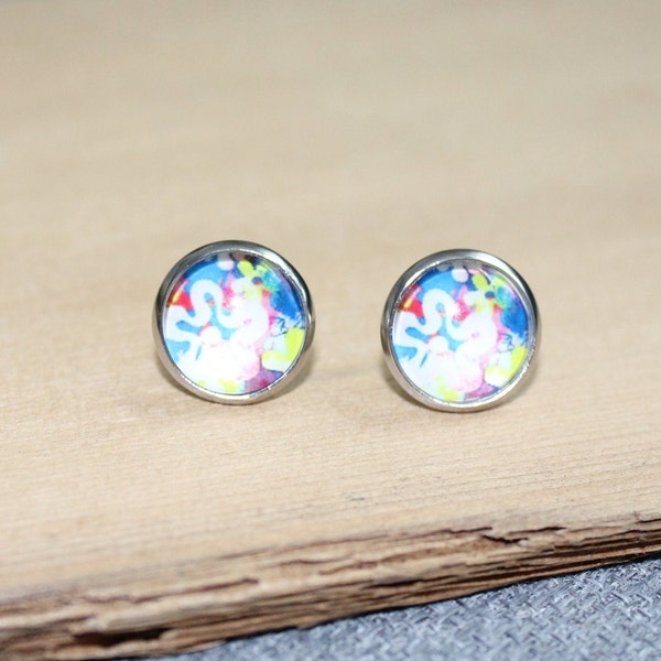 boucles d'oreilles, stud, vintage, petite fleur, motif floral, fleuri, funky, puce d'oreille, clou d'oreille, femme, bijou délicat, quebec