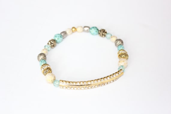 bracelet femme, bijou chic, estival, bracelet turquoise, cadeau fête des mères, fait au quebec, bracelet or, bracelet élastique, délicat