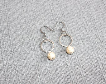 boucles d'oreilles, bijoux mariage, perle, bijoux perle, cristaux, cristal, petit diamants, boucles d'oreilles longue, bijoux, cadeau noel