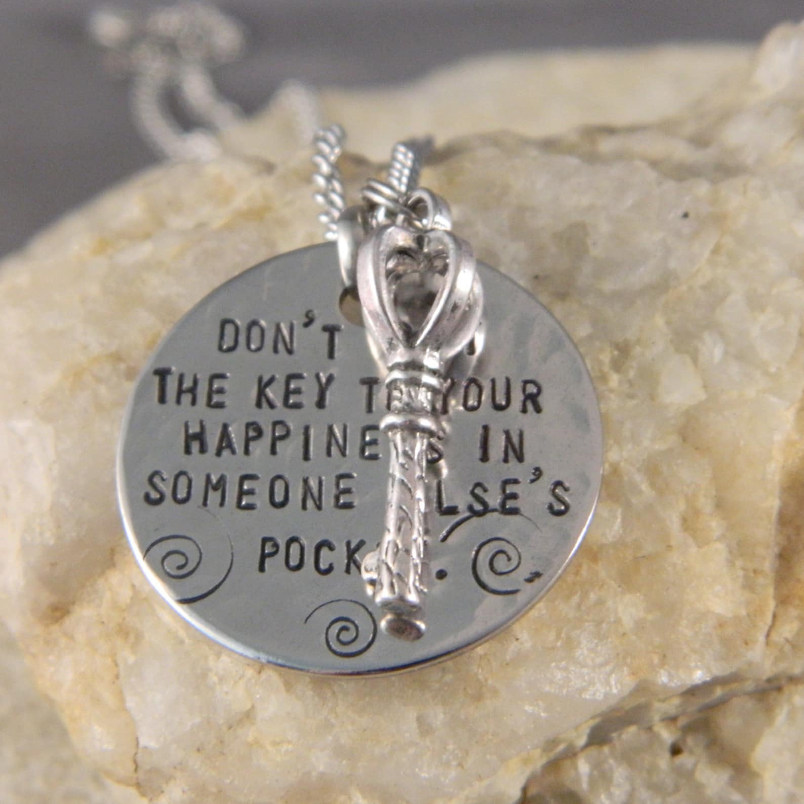 Sfgate Horoscope: Discover The Key To Your Happiness - 3022v8w