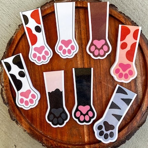 Cat Paw Magnetic Bookmark - Fun Bookmark for Cat Lovers - Cute Kitty Bookmark - Bookish Cat Gift - Fun Reading Accessory for Cat People