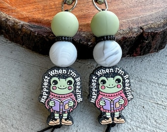 Happiest When I’m Reading Silicone Beaded Keychain – Cute Book Lover Accessory | Bookish Frog Charm | Gift for Readers & Bibliophiles