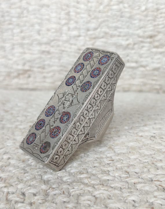 Large rectangle antique Tuareg ring with chevron … - image 7