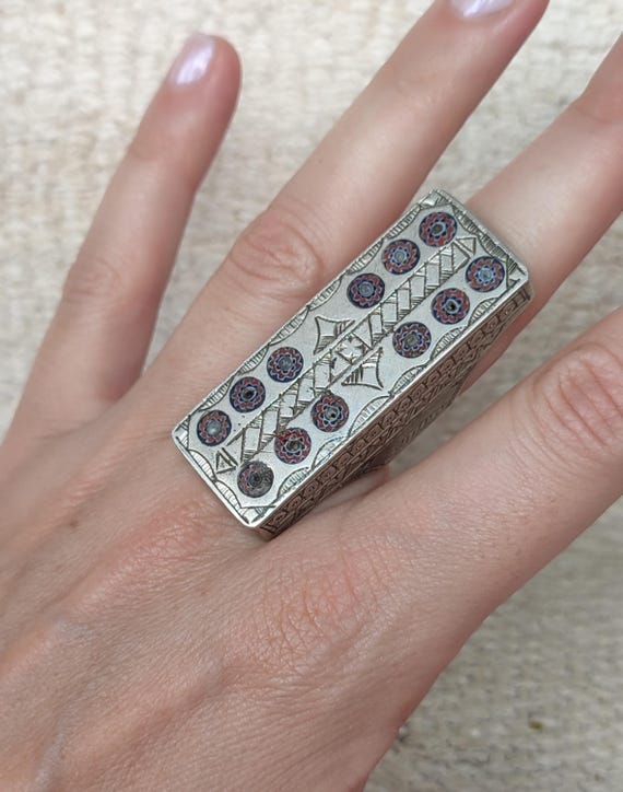 Large rectangle antique Tuareg ring with chevron … - image 10