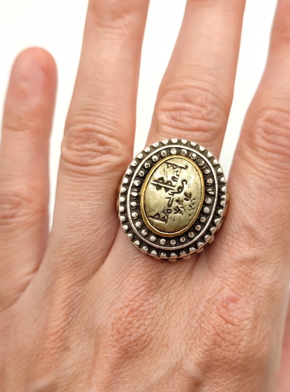 Bague vintage calligraphie arabe taille en argent doré et bague