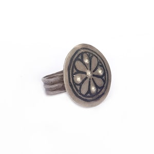 Old silver and niello flower Amazigh (Berber) ring Morocco Akhsas ring size 10