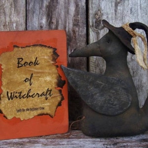 My Primitive LEARNIN THE CRAFT  Crow and  book  pATTERN