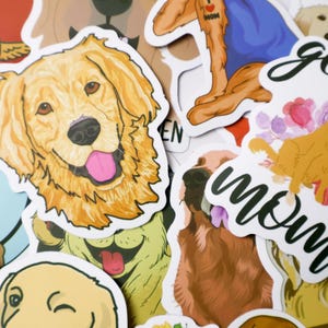 Könnte beinhalten: Eine Sammlung farbenfroher Aufkleber mit Illustrationen von Golden Retrievern. Die Aufkleber zeigen verschiedene Posen und Ausdrücke der Hunde, einige enthalten Texte wie "Golden Mom".