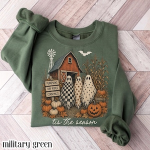 Tis The Season Sweatshirt Spooky Farm Ghost Sweater Vintage Pumpkin Patch Haunted Barn Pullover Retro Trick or Treat Autumn For Fall