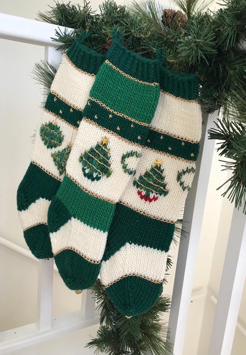 Personalized Vintage Style Christmas Stocking - Green and Cream with Gold Metallic-Hand Knit and Hand Embroidered - Made in Michigan 画像 10