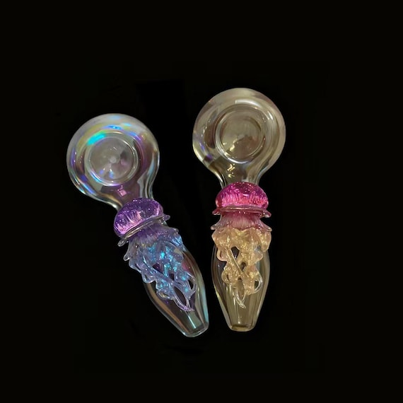Handmade Jellyfish Glass Pipe: Kawaii Ocean Art