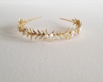 Pearl and Crystal Bridal Headband, Freshwater Pearl Headband For Bride, Gold Leaf Pearl and Crystal Wedding Tiara