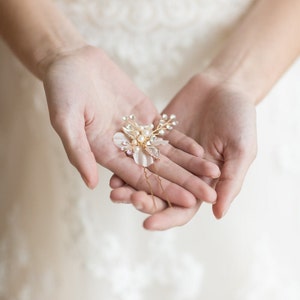 Wedding Hair Pin Freshwater Pearl, Bridal Hair Pin, Silver Pearl Hair Pin, Flower Hair Pin, Gold Bridal Hair Pin, Rose Gold Pin image 2