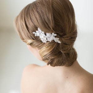 Small Lace Bridal Hair Comb, Floral Bridal Hair Pin, Wedding Hair Accessory, Lace Bridal Comb, Wedding Hair Comb