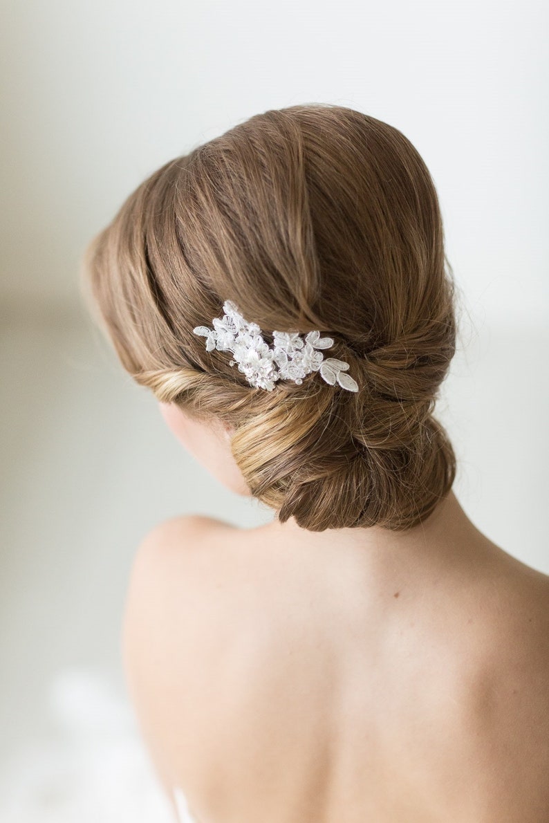 Small Lace Bridal Hair Comb, Floral Bridal Hair Pin, Wedding Hair Accessory, Lace Bridal Comb, Wedding Hair Comb image 1