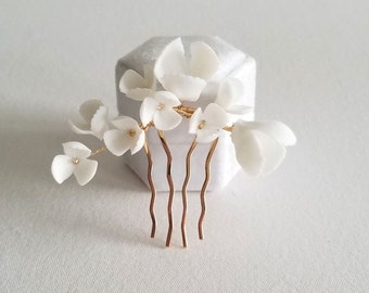 Porcelain Flower Bridal Hair Comb, Floral Wedding Hair Comb, White Clay Flower Hair Accessory For Bride