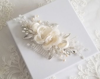 Bridal Hair Comb For Veil, Floral Wedding Headpiece, Floral Crystal Hair Comb, Silk Flower Wedding Comb, Bridal Floral Hairpiece