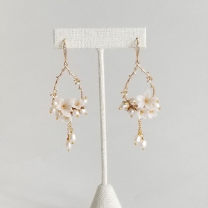 Pearl Wedding Earrings With Floral Design, Clay Flower Gold  Pearl Bridal Earrings, Gold Floral Statement Earrings For Bride