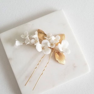 Floral Wedding Hair Pin with Porcelain Flowers, Floral Bridal Hair Pin, Gold Floral Hair Pin For Bride