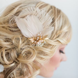 Bridal Gold Blush Pink Feather Headpiece, Champagne Wedding Feather Fascinator, Wedding Feather Hairpiece image 2