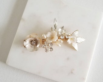 Floral Wedding Hair Clip, Bridal Hair Clip for Bride, Gold Flower Pearl Crystal Hairpiece