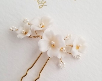Gold Wedding Hair Pin with Clay Flowers, Floral Bridal Hair Pins, Polymer Clay Flower Hair Pin
