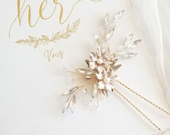 Floral Wedding Hair Pin, Gold Crystal Hair Pin For Bride, Wedding Pearl and Crystal Gold Hair Pin