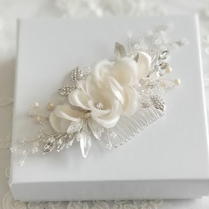 Braut Haarkamm, Blumen Hochzeit Kopfschmuck, Blumen Kristall Haarkamm, Seide Blumen Hochzeit Kamm, Braut Blumen Haarschmuck Bild 9