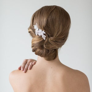 Small Lace Bridal Hair Comb, Floral Bridal Hair Pin, Wedding Hair Accessory, Lace Bridal Comb, Wedding Hair Comb image 2