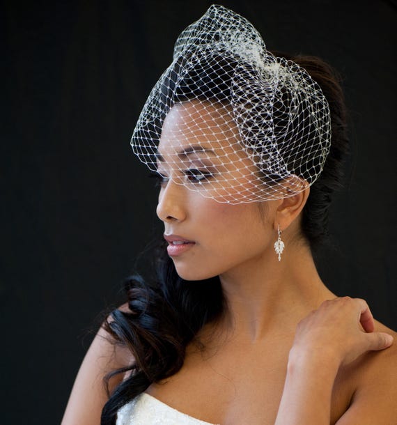Wedding Birdcage Veil, 9 Inch Length, Short Bridal Veil