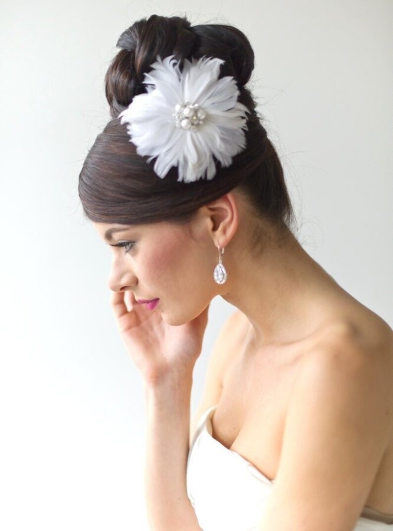 Coiffe plume mariage, bibi plumes de mariée, coiffe fleur plume, bibi, postiche plume mariage image 1