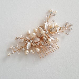 Wedding Hair Comb, Pearl Wedding Headpiece, Crystal Pearl Bridal Comb, Gold Bridal Headpiece, Rose Gold Pearl Bridal Comb