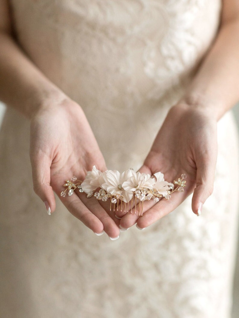 Peine de pelo nupcial, tocado de boda, peine de pelo de cristal floral, peine de boda rosa rubor dorado, postizo floral nupcial imagen 2