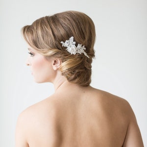 Small Lace Bridal Hair Comb, Floral Bridal Hair Pin, Wedding Hair Accessory, Lace Bridal Comb, Wedding Hair Comb image 3