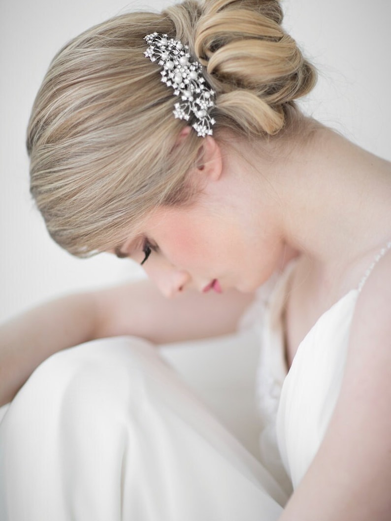 Wedding Hair Comb, Pearl Bridal Comb, Crystal and Pearl Hair Comb, Crystal Pearl Comb for Bride image 2