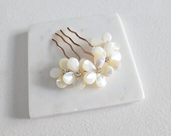 Mother Of Pearl Flower Bridal Hair Comb, Beach Floral Wedding Hair Accessory