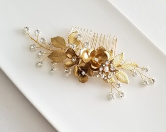 Gold Floral Bridal Hair Comb, Flower Pearl Wedding Hair Comb, Brass Flower and Leaves Hair Comb for Bride