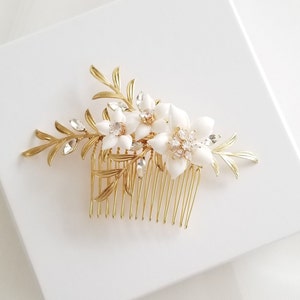 Gold Leaf Bridal Hair Comb with Porcelain Flowers, Floral Wedding Hairpiece, Gold Floral Comb For Bride