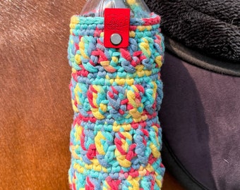 Traveler Lola Crochet Drink Cozy - Multicolor