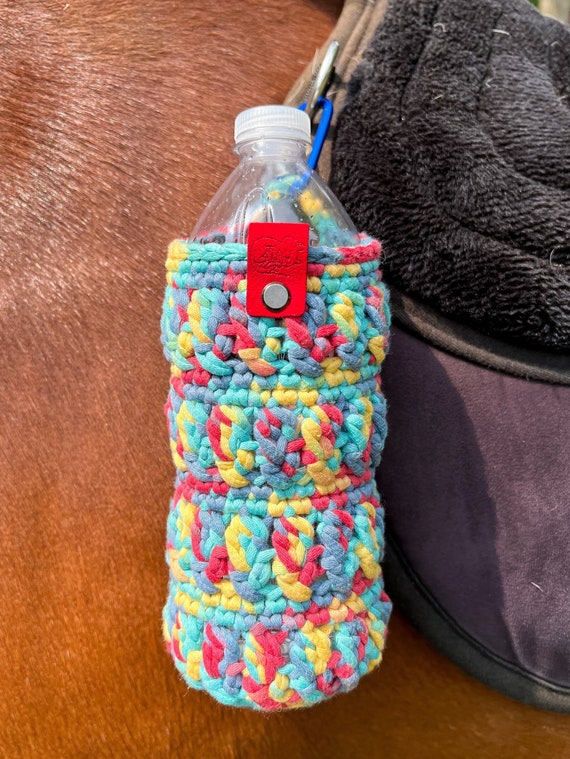 Traveler Lola Crochet Drink Cozy - Multicolor