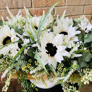 White Sunflower Arrangement, Everyday floral arrangement,Sunflower centerpiece,Everyday Sunflower, Centerpiece,Farmhouse Arrangement, Table